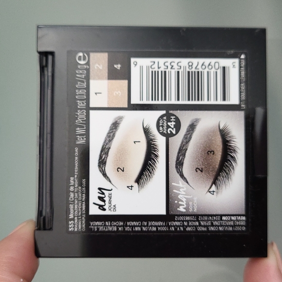 2 Revlon Colorstay Quad Eyeshadow Moonlit - Picture 2 of 2